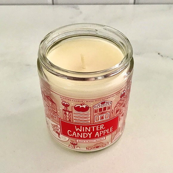 NEW Bath & Body Single Wick Candle- Winter Candy Apple - Picture 2 of 3